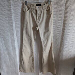 Lucky Brand Farrah Flare High Rise Jeans Size 6/28L Cream/Off-White Spring Denim